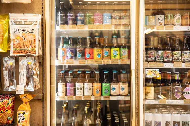 クラフトビールは100種以上。