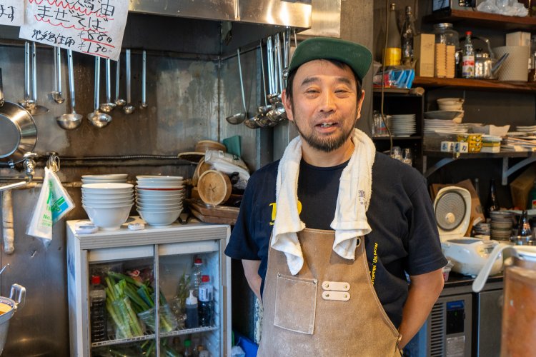 店主の細尾昇平さん。