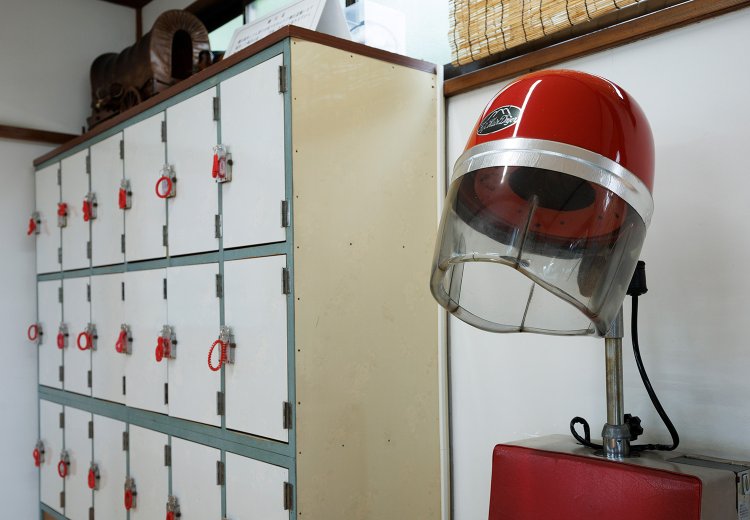 レトロながら清潔感のある脱衣所。