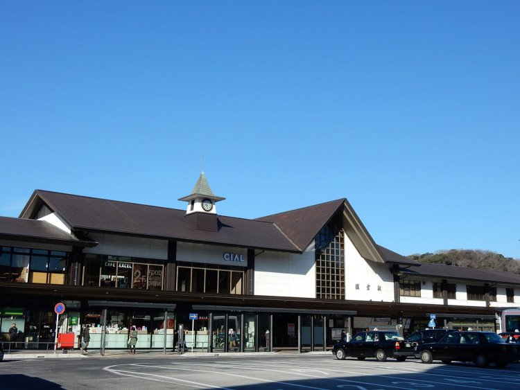 【鎌倉散歩コース】鎌倉駅東口から鎌倉のシンボル・鶴岡八幡宮と小町通りをそぞろ歩きを楽しもう！