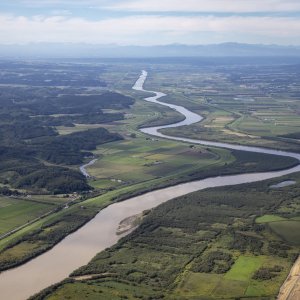 空から見るニッポン。ただいま、北海道･十勝川河口付近の上空です！