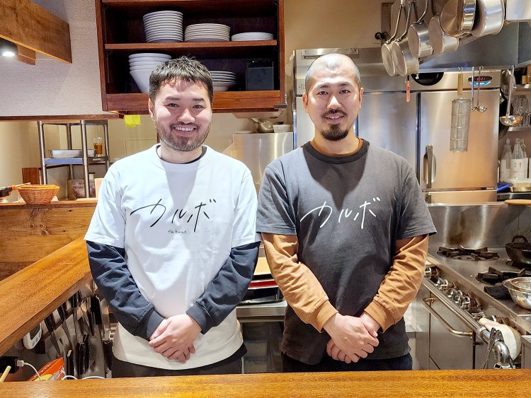 左からオーナーの由利拓也さんとシェフの根津直樹さん。