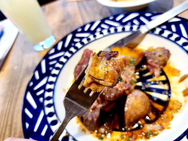 フォアグラのとろーり食感がたまらない！ 「んほー♪」と声が出た。