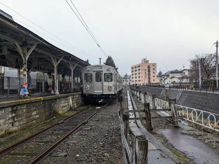 【酒場ナビ】弘前「弥三郎」駅舎