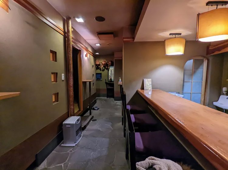 【酒場ナビ】弘前「弥三郎」駅舎