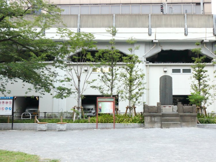 ストリートビューを頼りに現地へ足を運んでみたら、塔は既に撤去されていた。