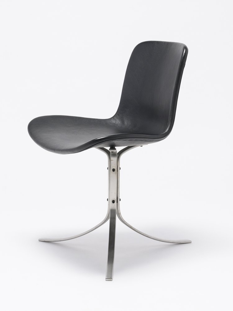 ポール・ケアホルム　≪PK 9≫　1960年 スチール、革　織田コレクション／北海道東川町蔵　撮影：大塚友記憲 。