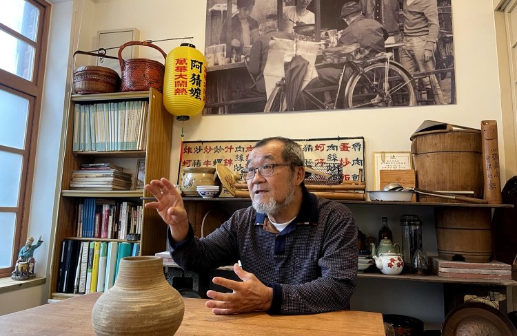 ベテラン店主の柯德隆（クーダーロン）さん。