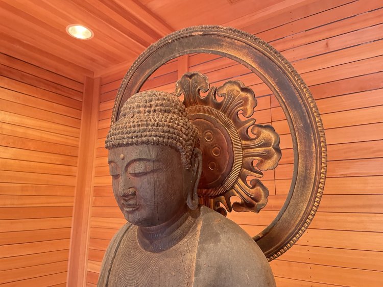 髪型から耳のサイズまで決められていた！（佐賀県小城市常福寺の薬師如来像）