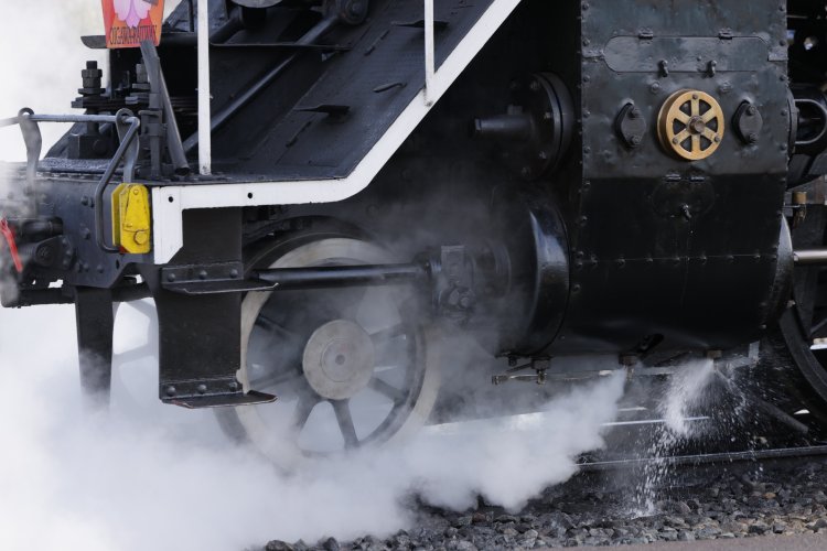 シュー！と蒸気の音。その様子はまるで生き物。