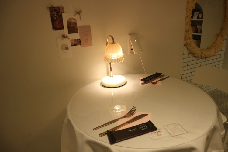 座る席によって雰囲気が変化するので、いろいろなパターンの写真が撮れる。