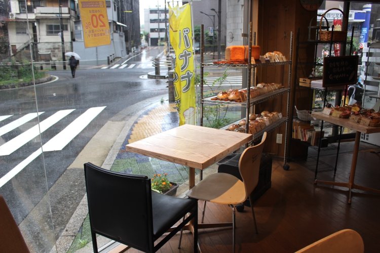 店内でイートインも可。