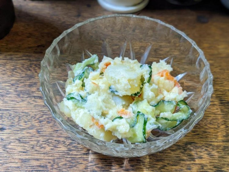 これぞ手作りなポテトサラダ。