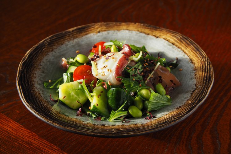 蛸と胡瓜の柚子胡椒サラダ880円。