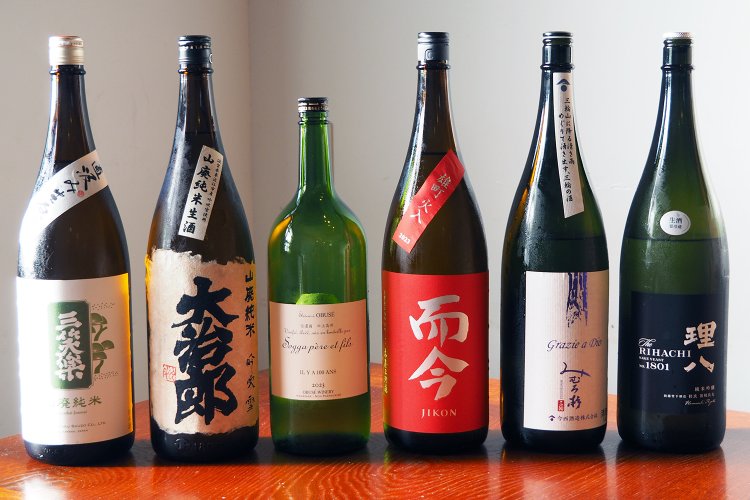 この日あった日本酒の一例。おすすめをピックアップしていただいた。