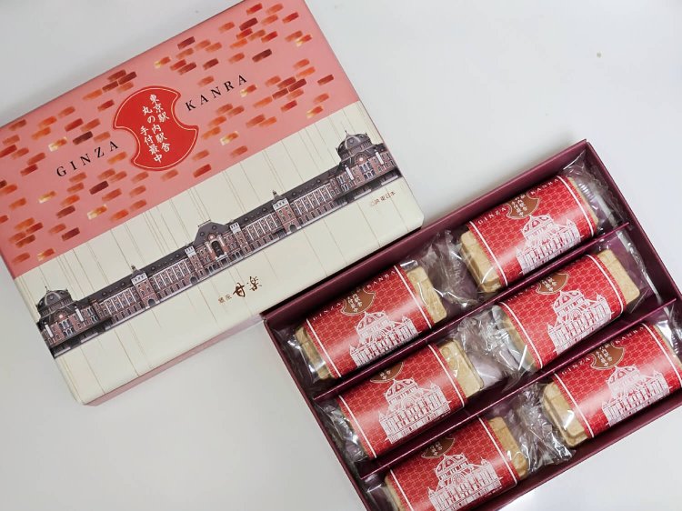 東京駅限定 東京駅丸の内駅舎手付最中 6個入り1651円。