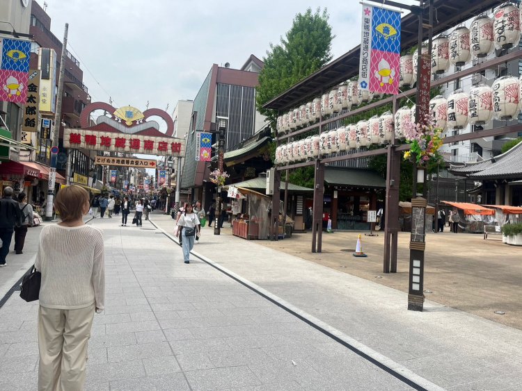 そうこうしてるうちにとげ抜き地蔵に着いた。