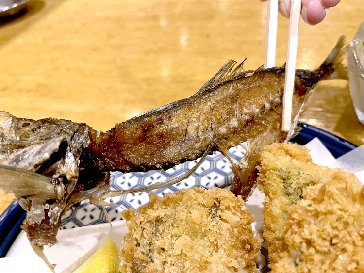 骨までおいしい生アジフライ。