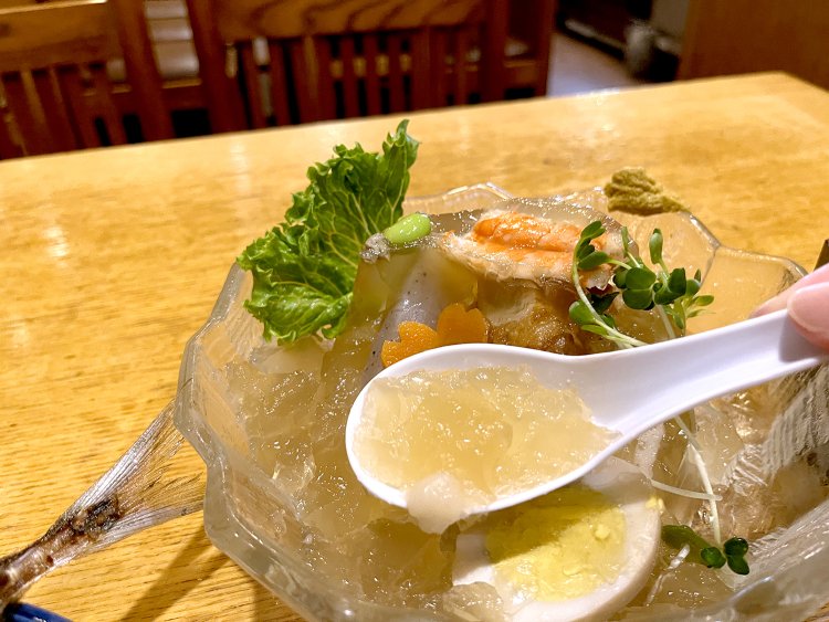 黄金色の煮こごりでもう1杯！