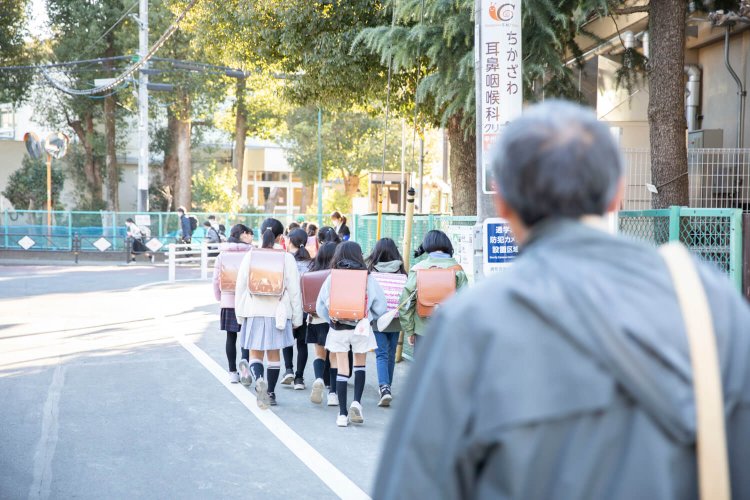 仙川駅入り口のバス停から住宅地を中心に散歩。