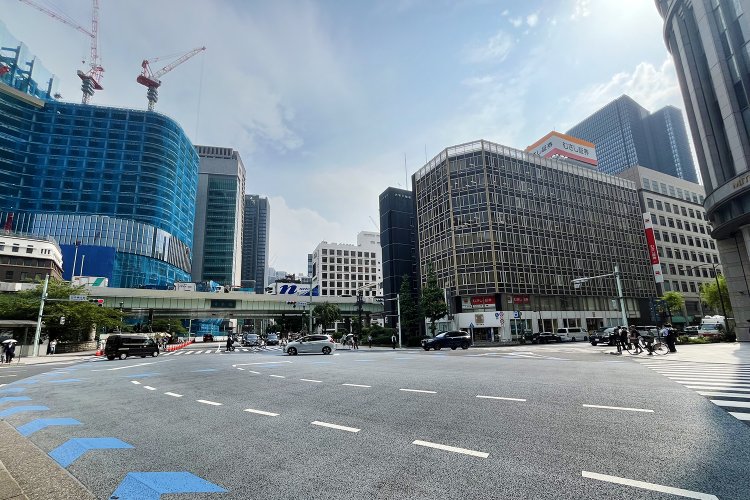 日本橋や三越前の交差点はテレビ中継でも復路のクライマックスとしてよく映る。