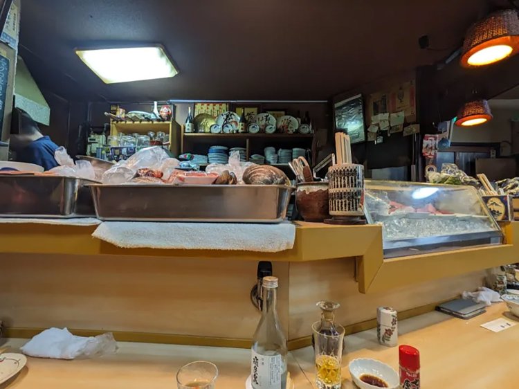 【酒場ナビ】「味美」と謎の客「センセイ」