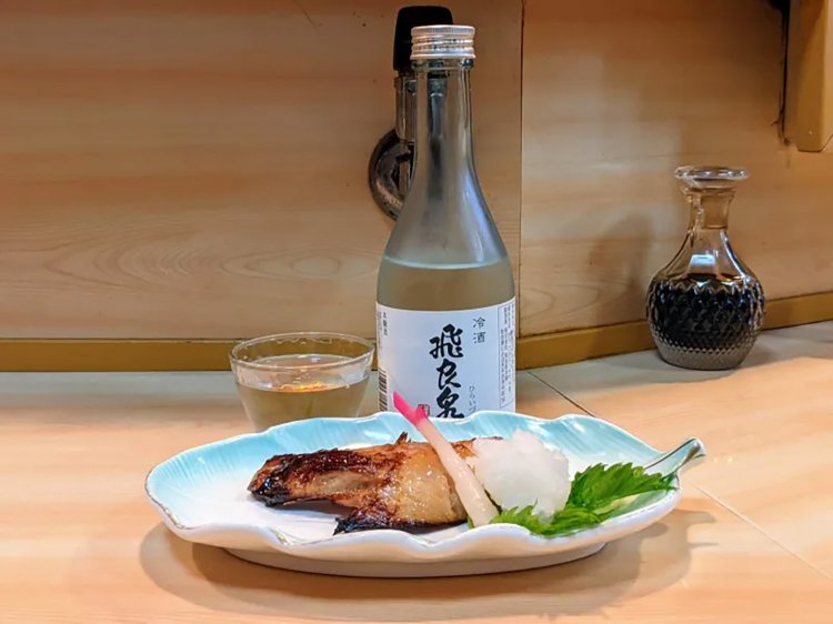 【酒場ナビ】「味美」と謎の客「センセイ」