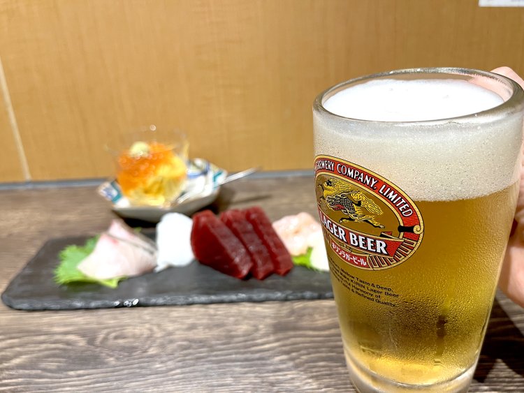 キーンと冷えたビールを飲むとギューンと脳天をつんざく。人生最後の日も冷えたビールが飲みたいな。