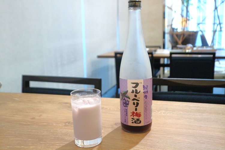 ブルーベリー梅酒は牛乳と相性ぴったり！