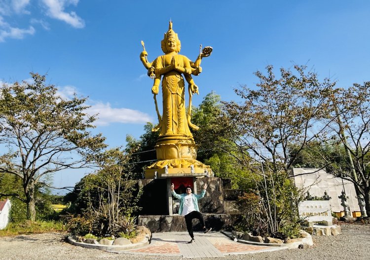 大分県由布市・正雲寺の馬頭観音菩薩像。