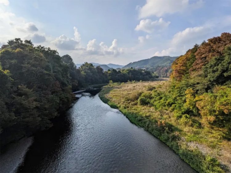 多摩川と雄大な景色。