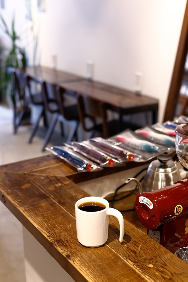 ハンドドリップのコーヒー500円。