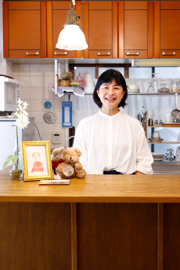 江南さんと話せるカウンター席は常連客に人気。