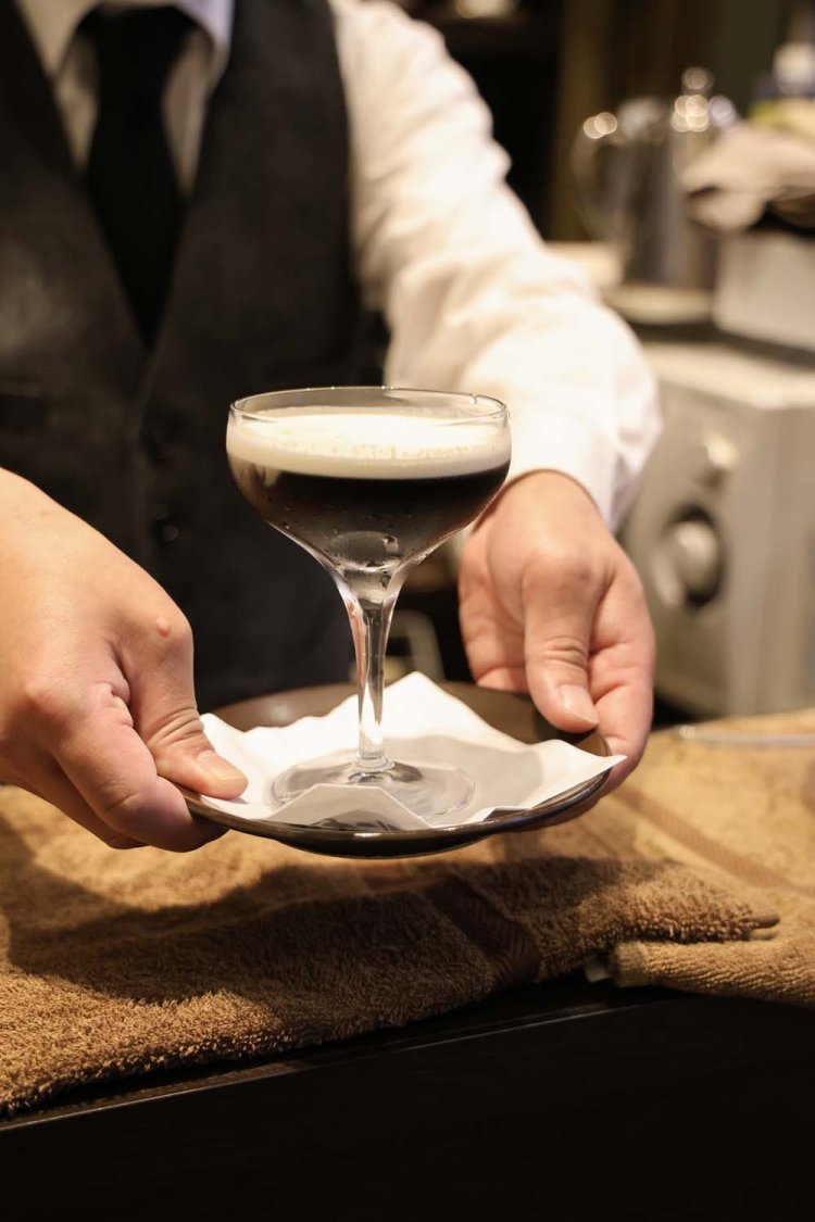 アイスコーヒー「琥珀の女王」は1000円。