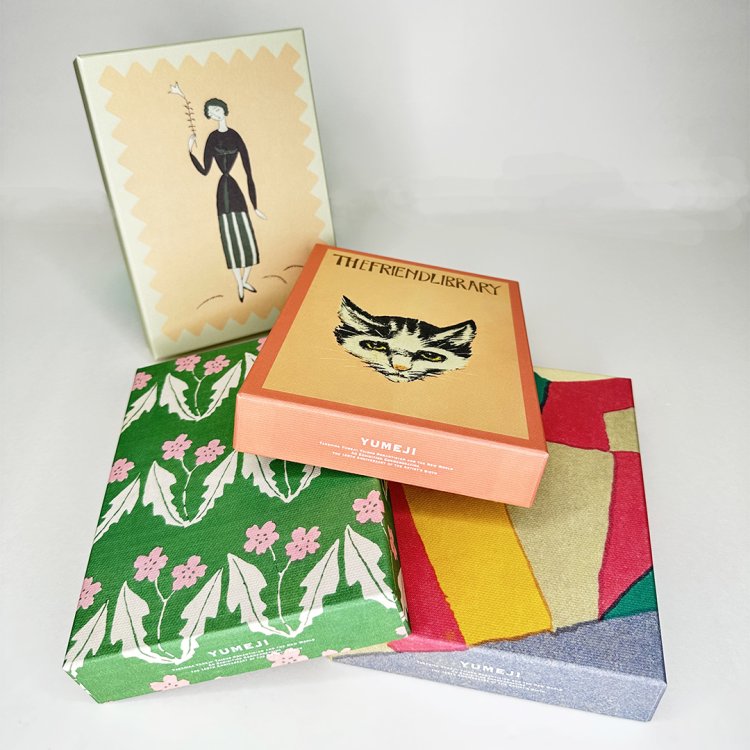 YUMEJI展 図録（単体2900円／箱入り、レターブック1冊付き4500円）。