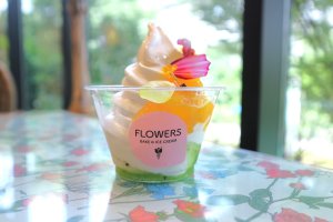 FLOWERS BAKE & ICE CREAM