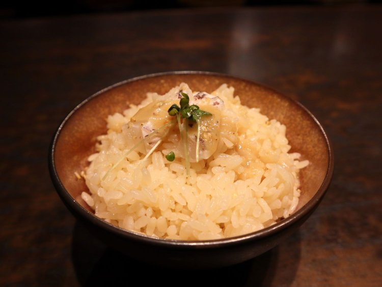鯛めしはランチセットのみならず、単品でも注文できる。