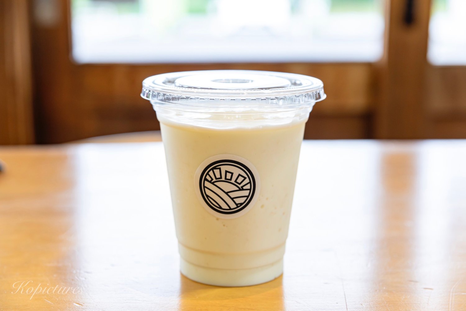 『ながら太陽ファームカフェ』のあまざけ生シェイク。