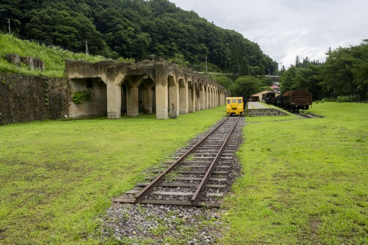 『旧太子駅』は有料の鉄道公園となっている。10～16時、大人200円で長野原線の資料館観覧と公園内の見学ができる。