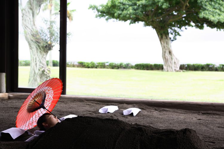 砂むし温泉。宿泊客は1100円で利用できる。