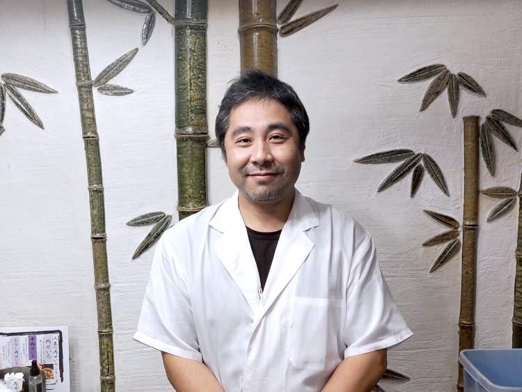 店長の藤森誠さん。お客さんやスタッフと冗談を言い合える、アットホームな店づくりがモットーだ。