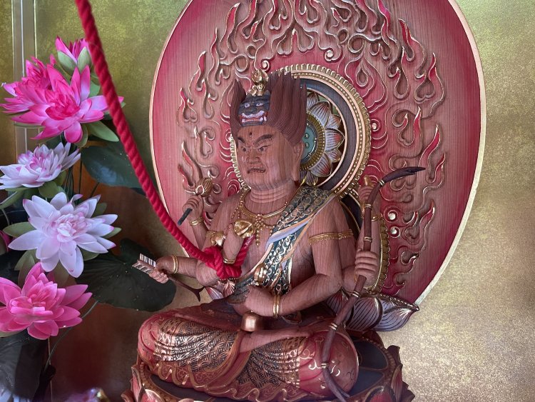 福岡県「祖聖大寺」の愛染明王像。