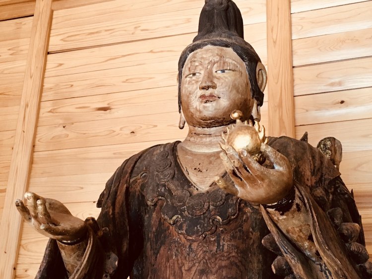 山梨県「福光園寺」の吉祥天像。