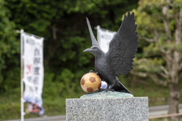 スタート地点の大門坂駐車場には、「なでしこジャパン」の記念モニュメントも。