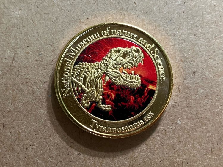 上野『国立科学博物館』のメダル。ここは種類が豊富なので、行くたびに「どのメダルを持っていたっけ……」となる。
