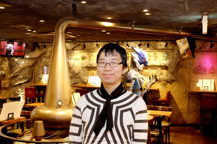 地球人向けの営業時にお店を任されている矢野和人さん。ダダが変身しているという噂も……。