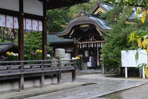 上御霊神社2