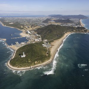 空から見るニッポン。ただいま、渥美半島伊良湖岬の上空です！