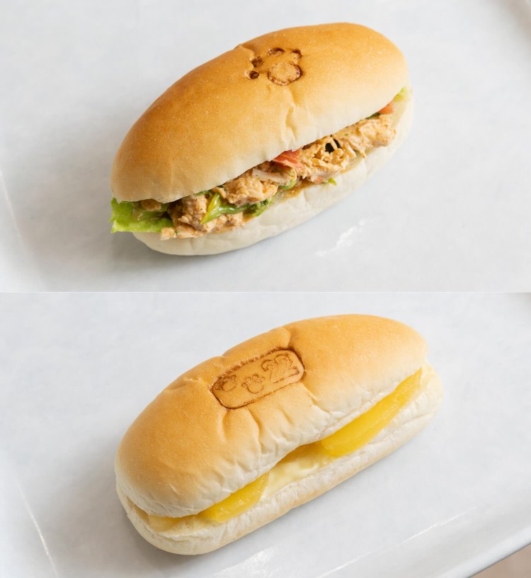 上から、コブサラダ350円、りんごとカスタード280円。