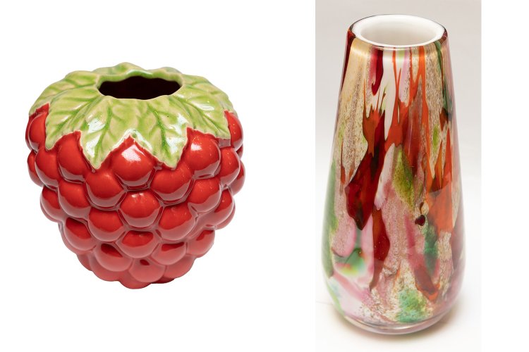 フラワーベース（左）4400円〜、フラワーベース（右）3520円〜。